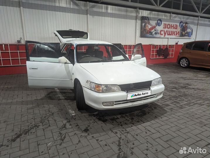 Toyota Corolla 1.5 AT, 1999, 632 000 км