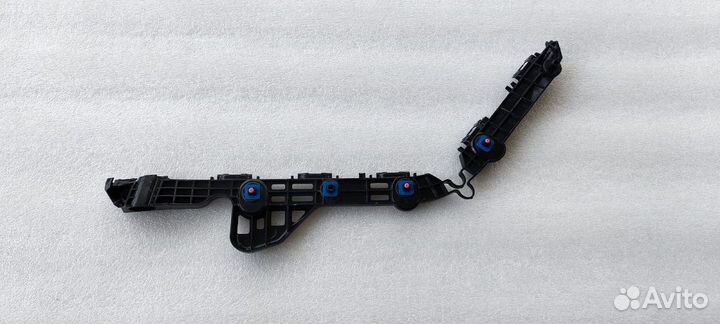 Camry 70 Кронштейн заднего бампера правый 18-23