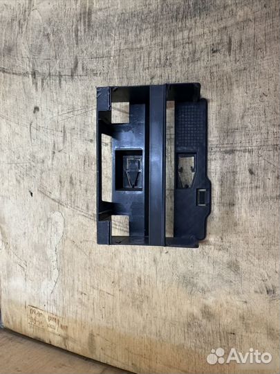 Кронштейн блока комфорта Skoda Fabia 2 2007-2010