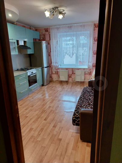2-к. квартира, 54 м², 6/10 эт.