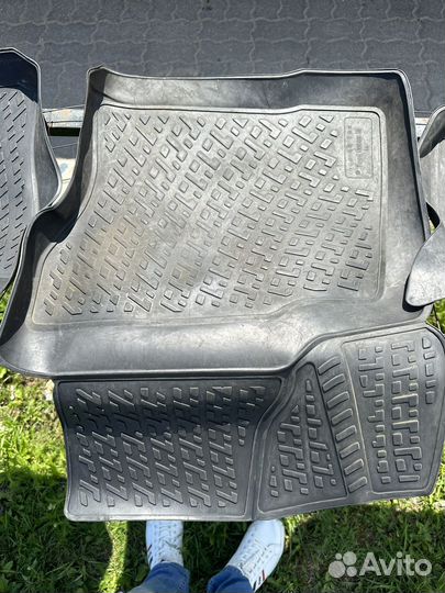 Резиновые коврики на ford focus 3