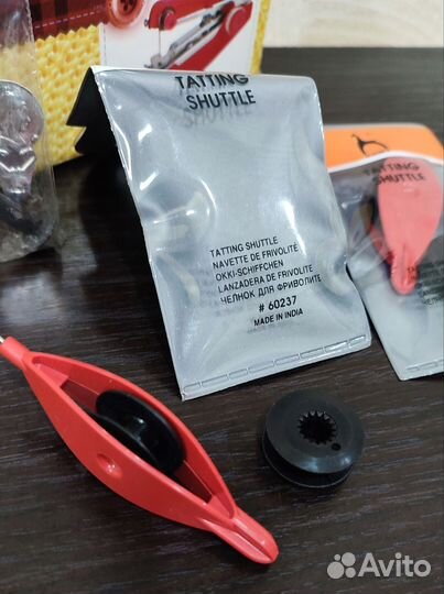 Челнок для фриволите pony и ручная швейная машинка