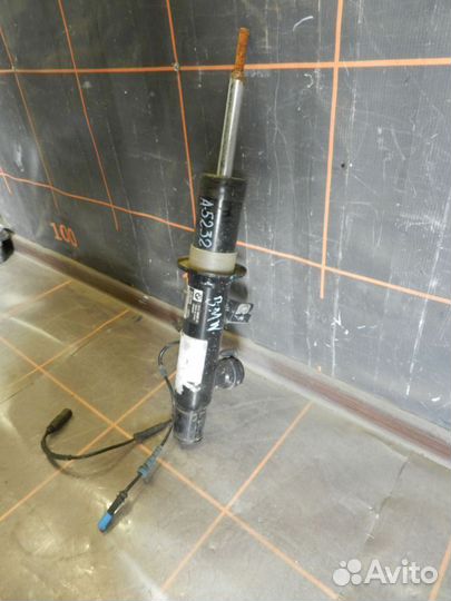 Амортизатор передний правый - BMW X6M F86