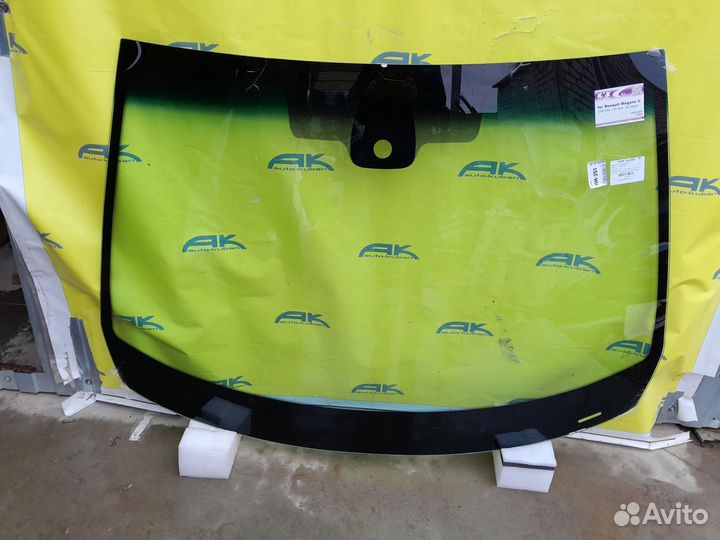 Sale. Лобовое стекло Renault Megane II 2002+ новый