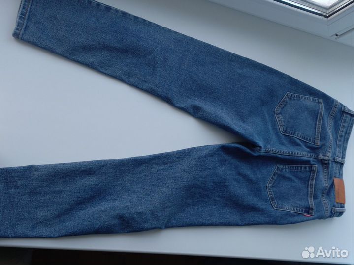 Джинсы