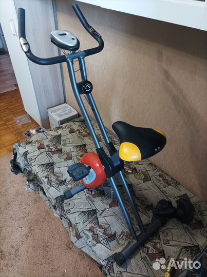 Велотренажёр складной магнитный BodySculpture нов