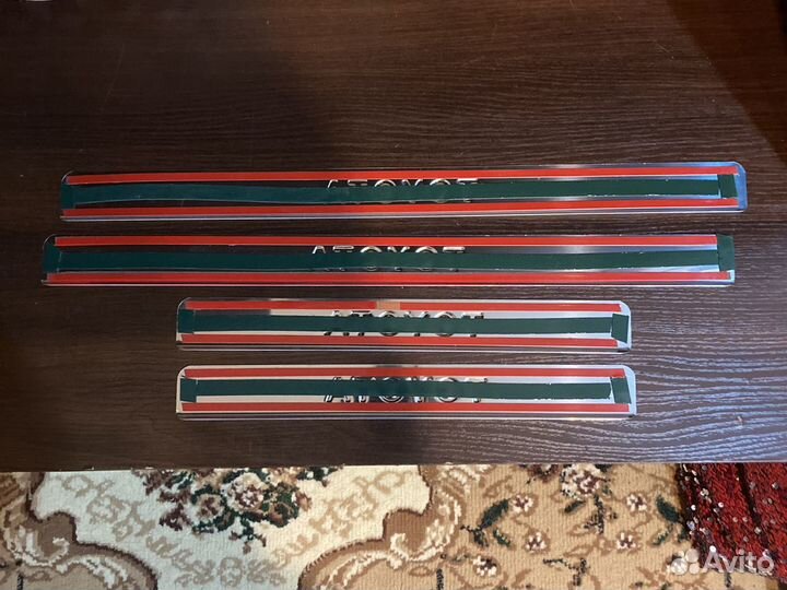 Накладки на пороги land cruiser 200, prado