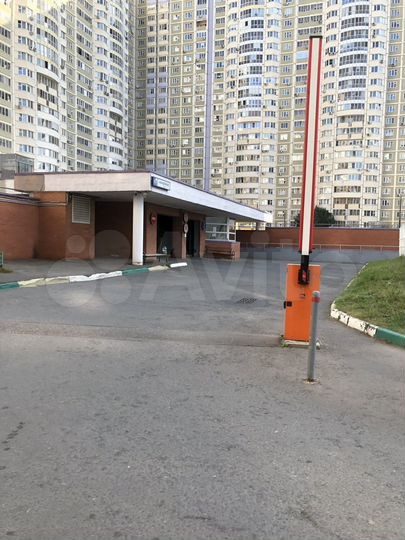 Машиноместо, 14 м²