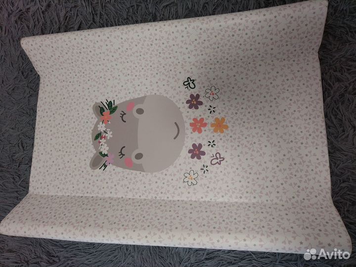 Пеленальный столик