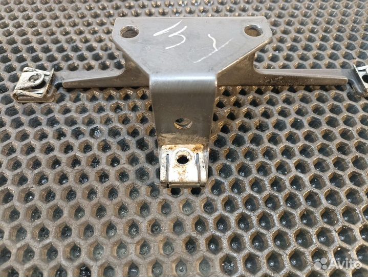 Кронштейн шумоизоляции Renault T, Volvo FH