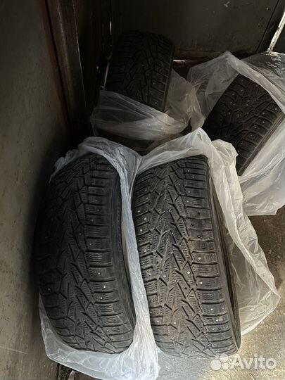 Nokian Tyres Hakkapeliitta 7 215/55 R17