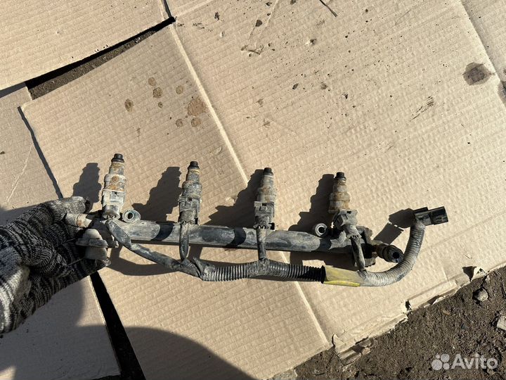 Топливная рампа в сборе Rover 200