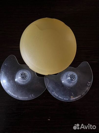 Накладки на грудь medela M