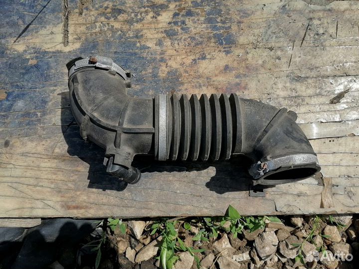 Патрубок воздушного фильтра Volvo s40