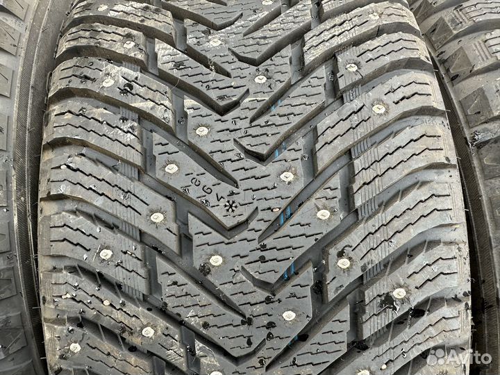 Nokian Tyres Hakkapeliitta 8 SUV 275/50 R19
