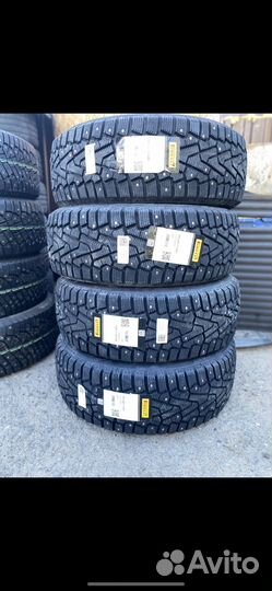 Pirelli Ice Zero 215/55 R17 98T