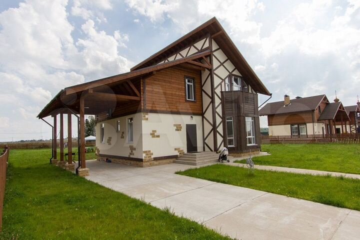 Коттедж 217,7 м² на участке 15,9 сот.