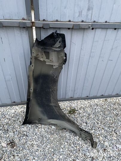 Крыло переднее левое Renault Duster 1