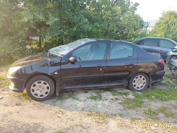 Разбор, запчасти 1.4 KFW Пежо 206 седан