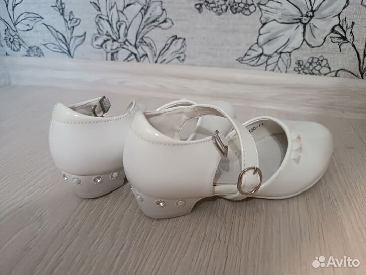 Туфли для девочки 30 31 размер