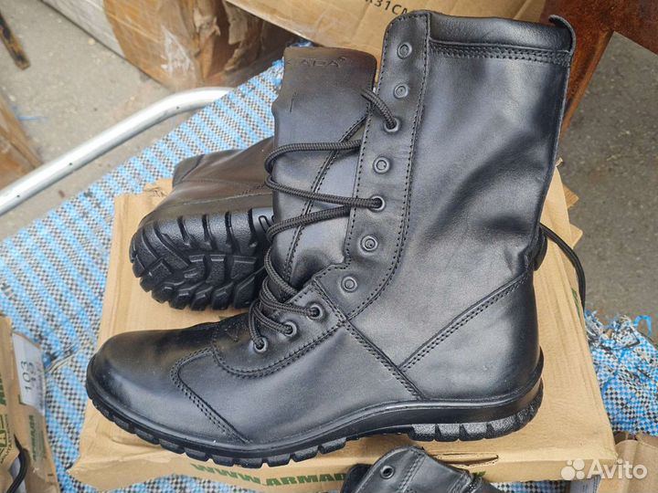 Берцы облегченые на замке