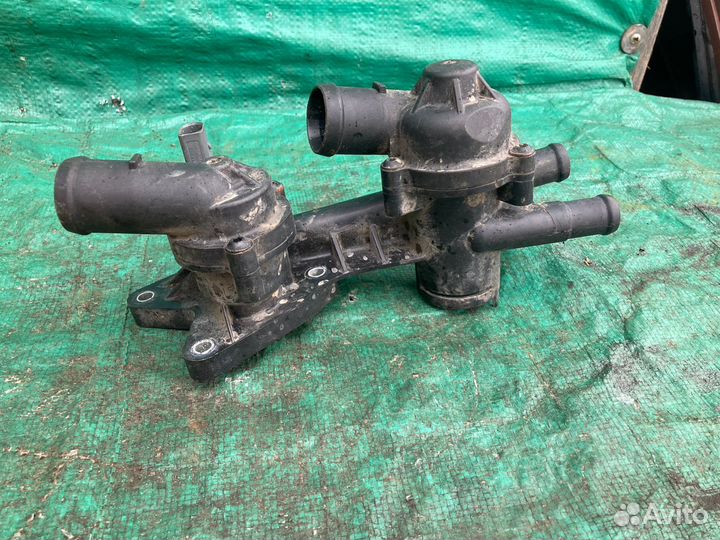 Корпус термостата Volkswagen Polo 2012 года