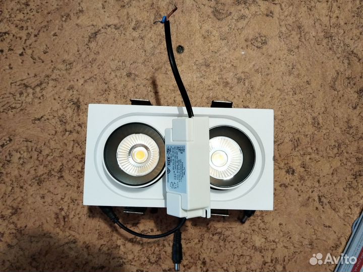 Светильник потолочный встраиваемый