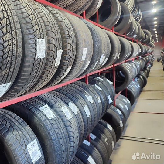 Kumho WinterCraft KW27 235/40 R18 95W