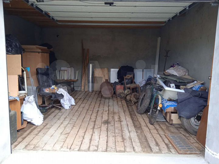 Гараж, > 30 м²