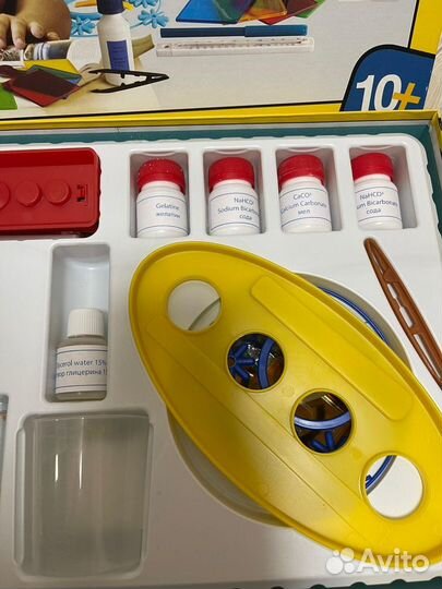 Игра Юный химик набор опытов для детей от 10 лет