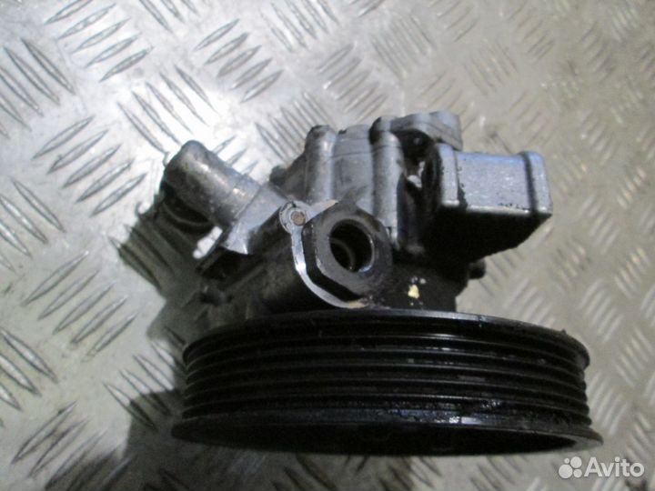 Насос гур для Мерседес Бенц Спринтер Вито 638 2.2