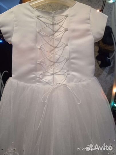 Искрящееся волшебное платье на 5-6 лет