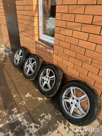 Диски с резиной r15