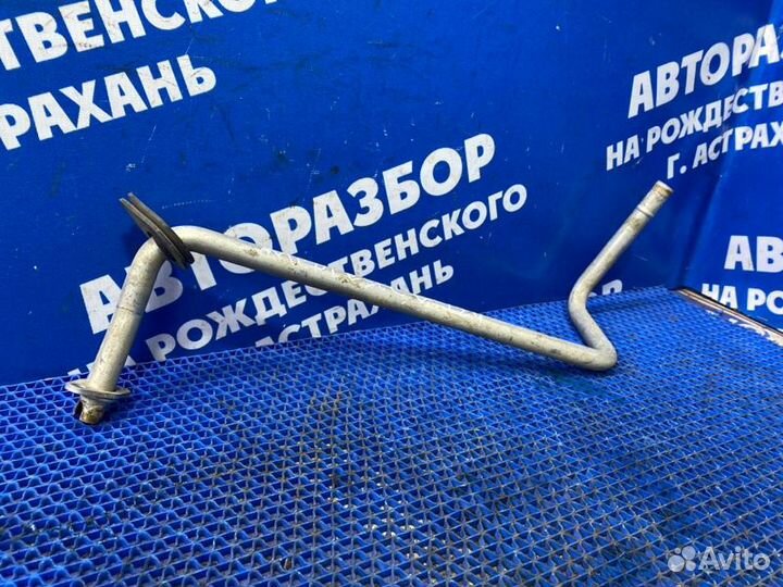 Трубка отопителя Mercedes-Benz W124 седан 1988