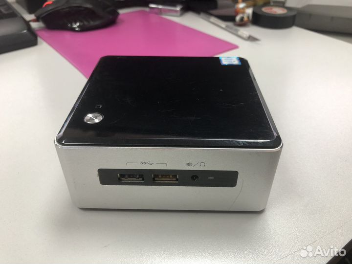 Intel NUC 6i5SYH i5-6260U