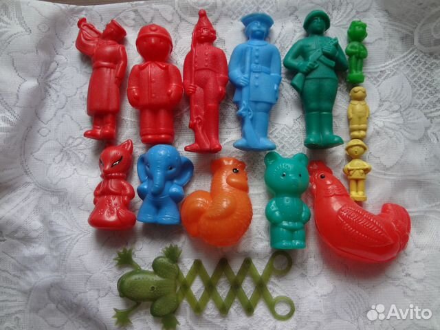 Игрушки пластик СССР солдатики