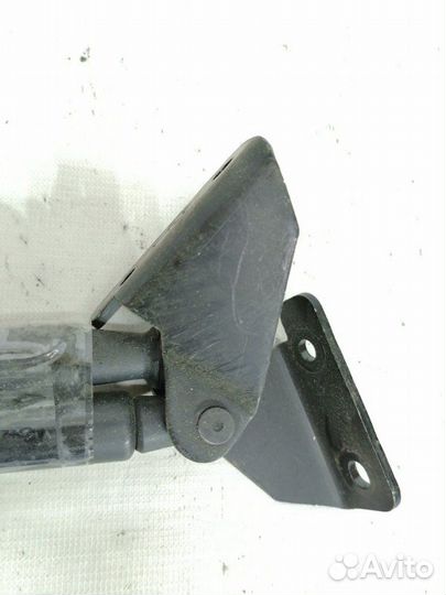 Амортизатор багажника задний Nissan Qashqai J10