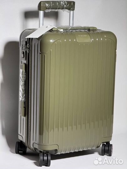 Чемодан rimowa