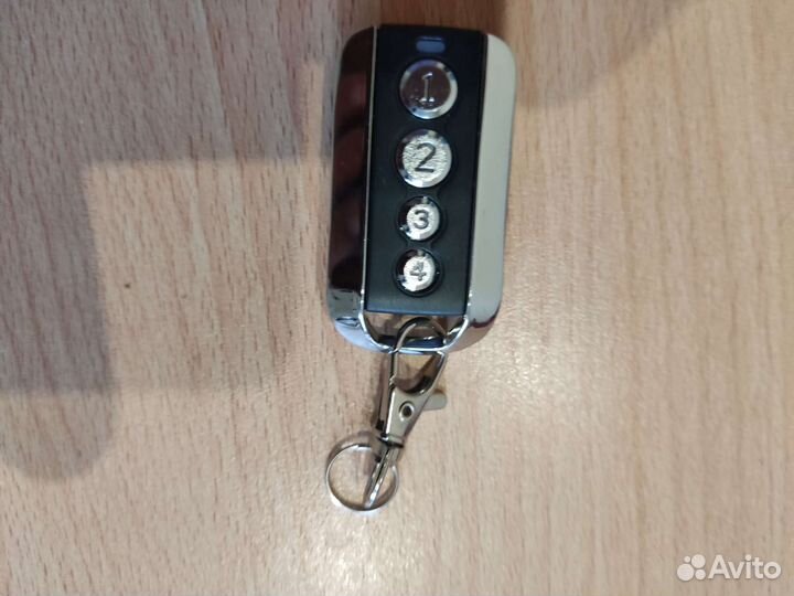 Брелок сигнализации авто, ворот, шлагбаумов