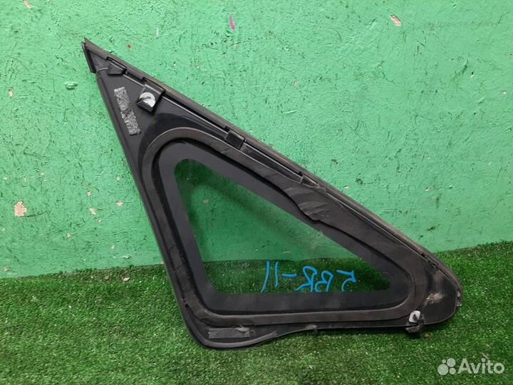 Стекло (форточка) переднее левое Honda Jazz 2004