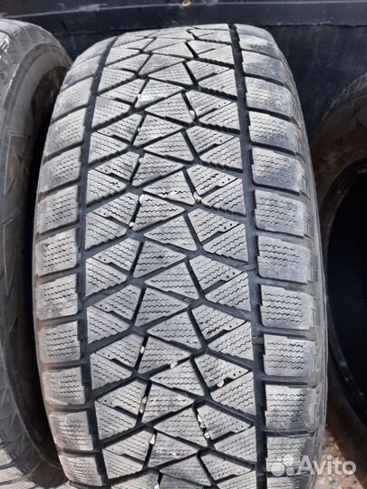 Bridgestone Blizzak DM-V2 285/60 R18, 4 шт