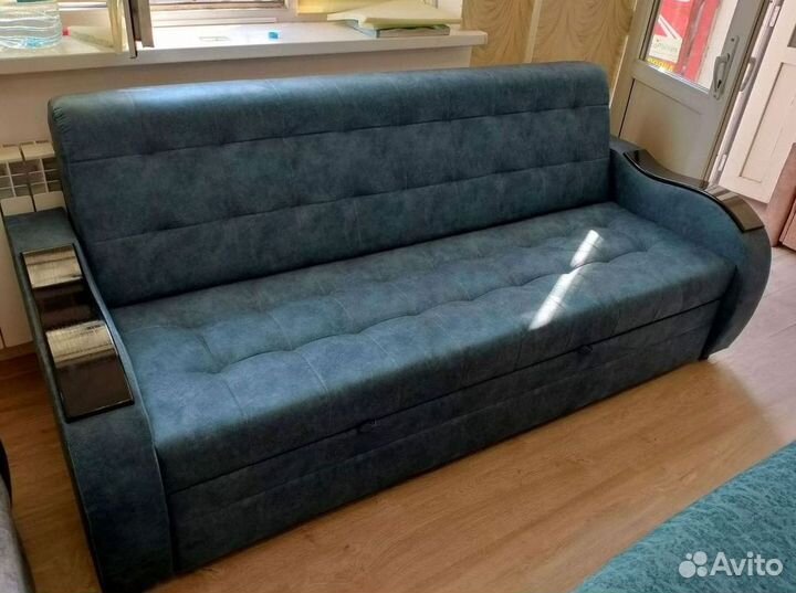 Прямой диван в наличии