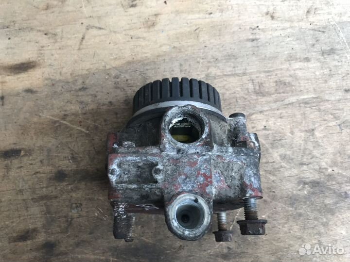 Клапан ускорительный Iveco Eurotech Ивеко Евротех