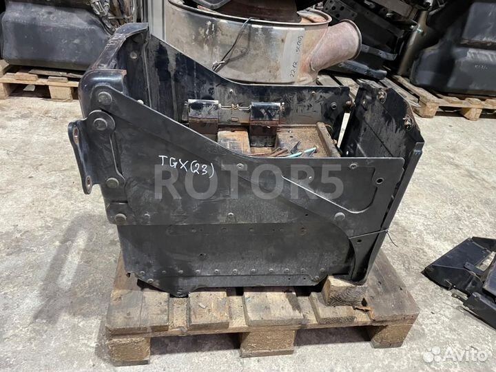 Аккумуляторный ящик MAN TGX 2014