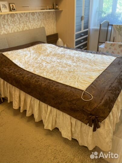 Комплект шторы и покрывало бу