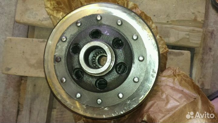 Редуктор ек-18. Ивеко-440. Корзина сцепления ямз с