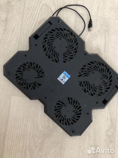 Подставка с охлаждением