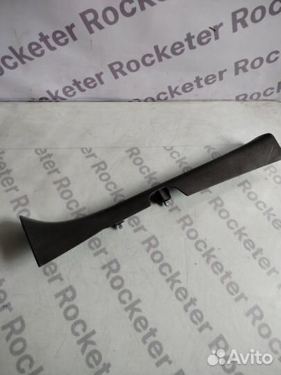 Накладка порога внутренняя передняя левая