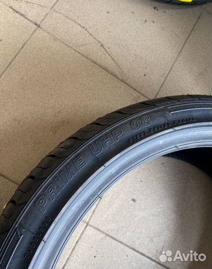 Sonix Prime UHP 08 205/40 R17 84W