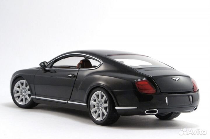1/18 Bentley Continental GT 2002 dealer Minichamps